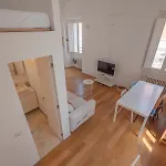 Xenia Apartments - Attic Studio Apartment In Chinatown
